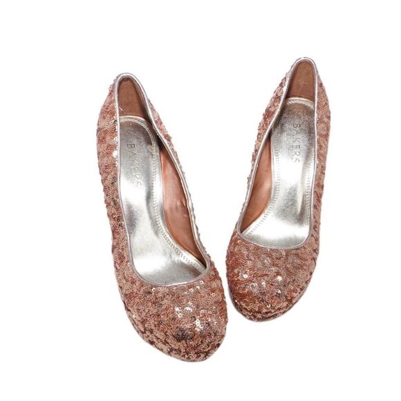 Bakers Melinaseqn Bronze Sequined Platform Pumps, Size 7 - Picture 3 of 10